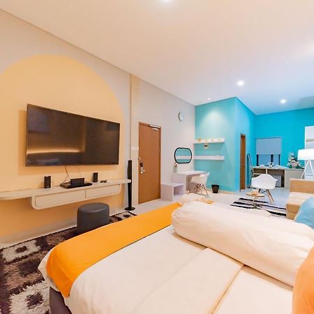 Sans Hotel Alexander Бандунг Екстериор снимка