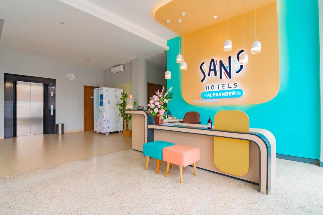 Sans Hotel Alexander Бандунг Екстериор снимка